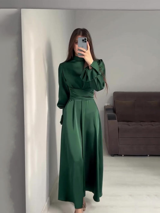 Long sleeve dress with belt 